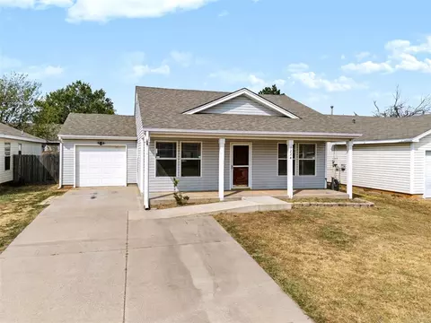 Exterior - 1224 Briar Patch Way, Norman, OK 73071 photo 2 of 5