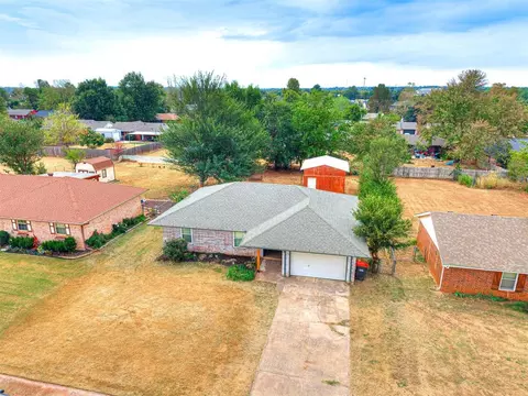 View/Area - 20040 Timberidge Rd, Harrah, OK 73045 photo 1 of 5