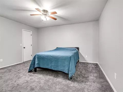Bedroom - 20040 Timberidge Rd, Harrah, OK 73045 photo 3 of 9