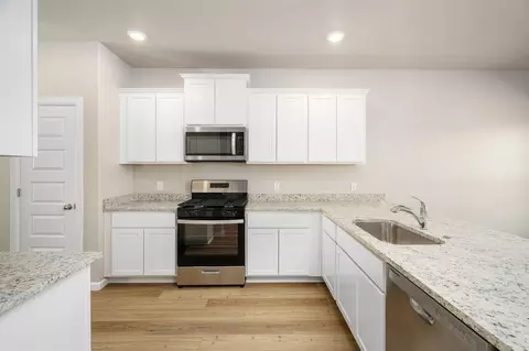 Kitchen - 728 Luna Way, Tuttle, OK 73089 photo 1 of 1