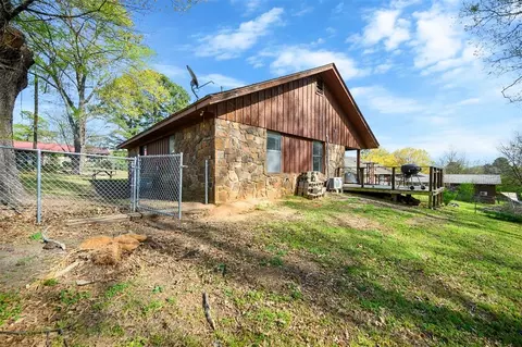 Exterior - 607 N Bock St, Broken Bow, OK 74728 photo 9 of 15