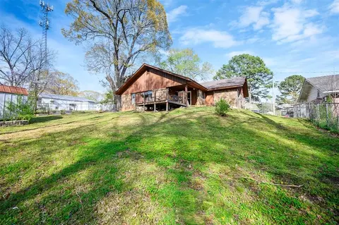 Exterior - 607 N Bock St, Broken Bow, OK 74728 photo 7 of 15