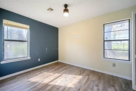 Bedroom - 607 N Bock St, Broken Bow, OK 74728 photo 6 of 9