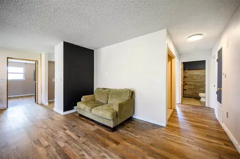 Living - 607 N Bock St, Broken Bow, OK 74728 photo 5 of 5