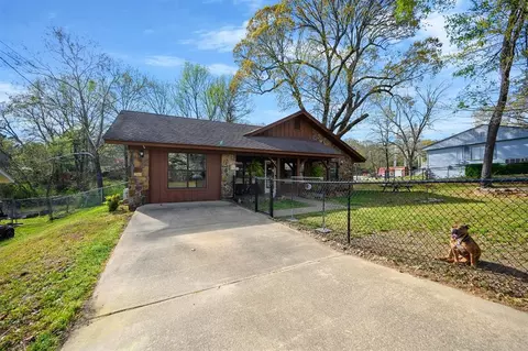 Exterior - 607 N Bock St, Broken Bow, OK 74728 photo 14 of 15