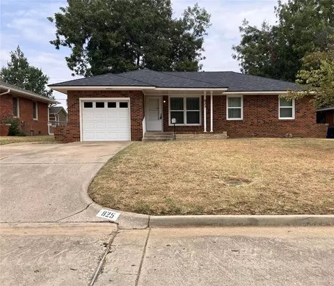 825 E Bouse Dr, Midwest City, OK 73110