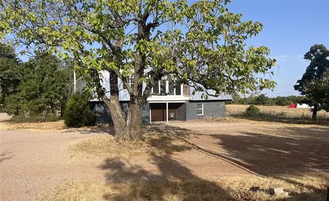 205 Whispering Ln, Newcastle, OK 73065