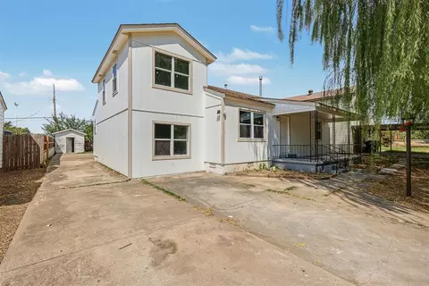 103 Oak St, Midwest City, OK 73110