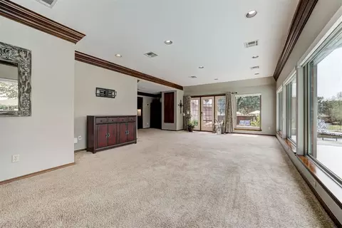 Living - 1119 Mockingbird Rd, Guthrie, OK 73044 photo 7 of 7