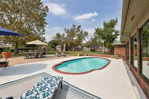 Exterior - 1119 Mockingbird Rd, Guthrie, OK 73044 photo 6 of 11