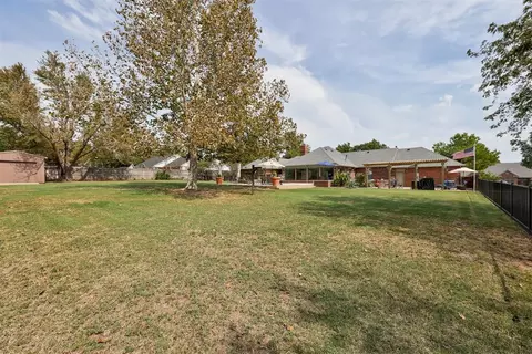 Exterior - 1119 Mockingbird Rd, Guthrie, OK 73044 photo 10 of 11
