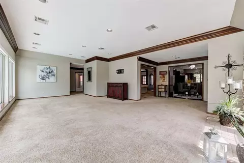 Living - 1119 Mockingbird Rd, Guthrie, OK 73044 photo 6 of 7