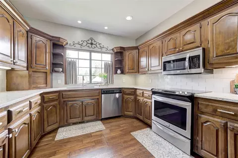 Kitchen - 1119 Mockingbird Rd, Guthrie, OK 73044 photo 2 of 4