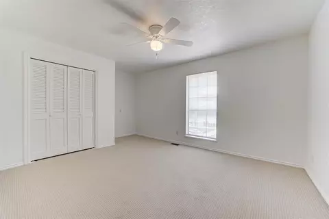 Bedroom - 1119 Mockingbird Rd, Guthrie, OK 73044 photo 7 of 8