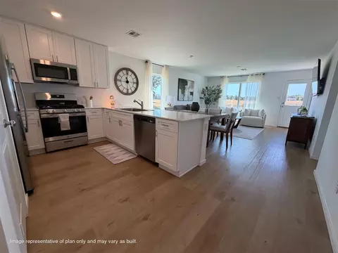 Kitchen - 10024 Blackjack Rd, Yukon, OK 73099 photo 2 of 2