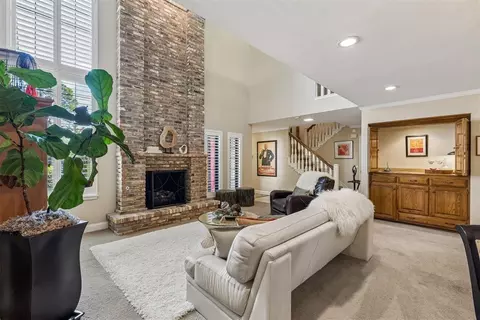Living - 4 Windbrook Sq, Norman, OK 73072 photo 3 of 4