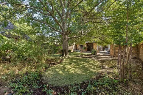 Exterior - 4 Windbrook Sq, Norman, OK 73072 photo 8 of 14