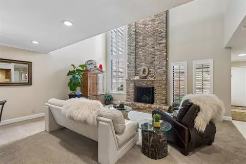 Living - 4 Windbrook Sq, Norman, OK 73072 photo 2 of 4