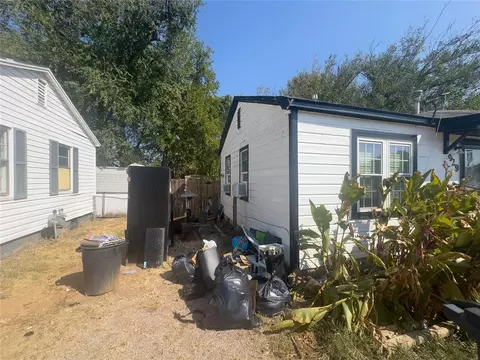 Exterior - 929 N Patchin Ave, Shawnee, OK 74801 photo 2 of 2