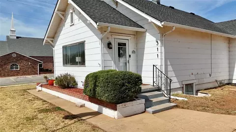 Exterior - 305 E Main St, Hydro, OK 73048 photo 1 of 4