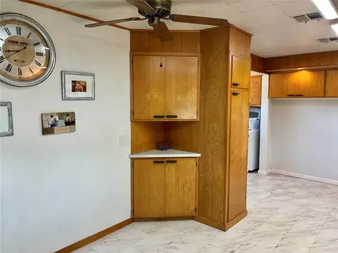 Kitchen - 305 E Main St, Hydro, OK 73048 photo 4 of 4