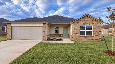 604 S Haven Dr, Noble, OK 73068