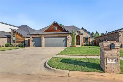 709 E Barajas Ter, Mustang, OK 73064