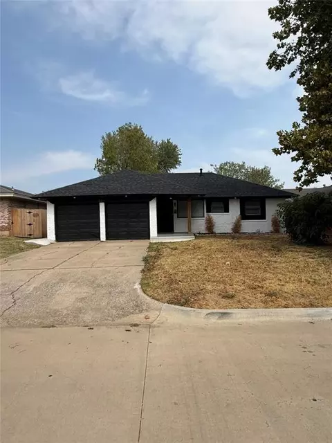 665 NW 15th St, Moore, OK 73160