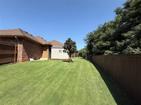 Exterior - 2001 Cade Ct, Norman, OK 73071 photo 6 of 11