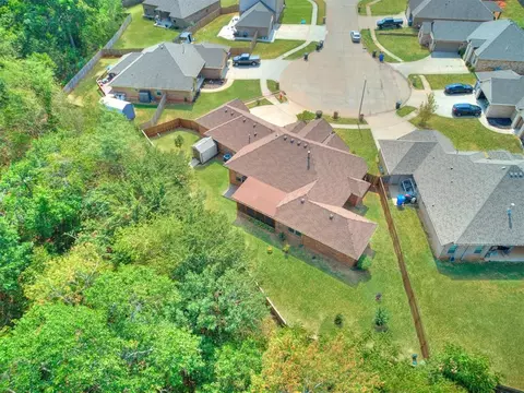 View/Area - 2001 Cade Ct, Norman, OK 73071 photo 1 of 3