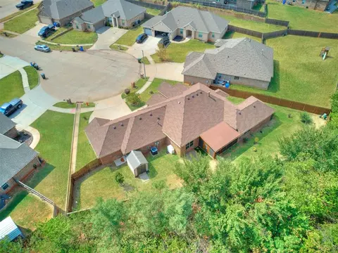 View/Area - 2001 Cade Ct, Norman, OK 73071 photo 2 of 3