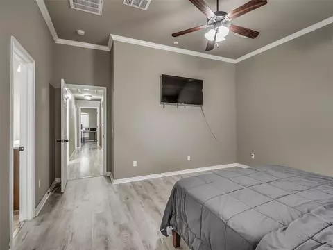 Bedroom - 604 SW 44th St, Moore, OK 73160 photo 2 of 3