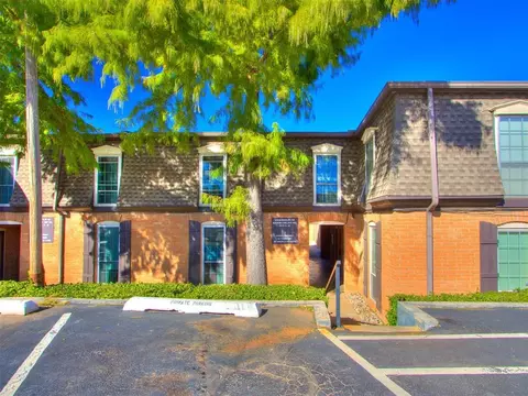 6100 N Brookline Ave #27, Oklahoma City, OK 73118
