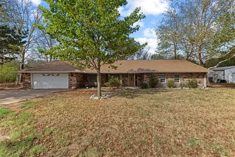 2501 Locust Ln, Weatherford, OK 73096