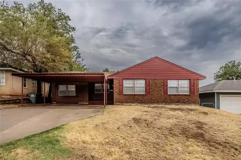 1113 Nowahy Ave, Clinton, OK 73601