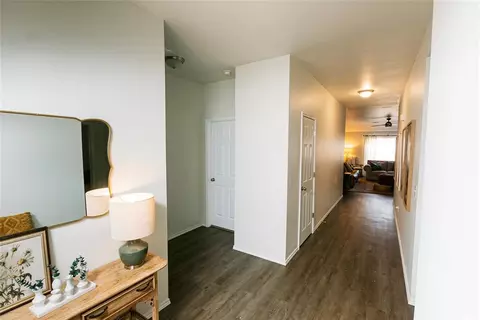 Entry Way - 609 Audrey Dr, Tuttle, OK 73089 photo 3 of 4
