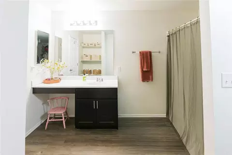Bath - 609 Audrey Dr, Tuttle, OK 73089 photo 2 of 5