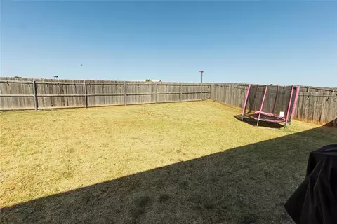 Exterior - 609 Audrey Dr, Tuttle, OK 73089 photo 4 of 4