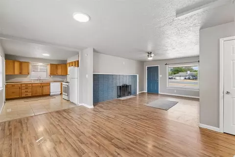120 E Morningside Dr, Midwest City, OK 73110