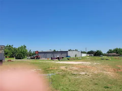 402 S 3rd St, Mcloud, OK 74851 photo 5