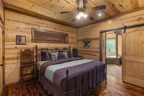 Bedroom - 68 Stevens Rd, Broken Bow, OK 74728 photo 2 of 6