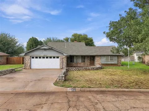 914 W Fay Ave, Kingfisher, OK 73750