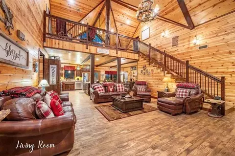 Living - 44 Pine Bluff Rd, Broken Bow, OK 74728 photo 1 of 5