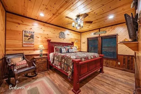 Bedroom - 44 Pine Bluff Rd, Broken Bow, OK 74728 photo 3 of 9