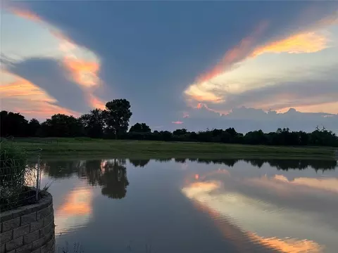 7607 E Wilshire Blvd, Oklahoma City, OK 73141