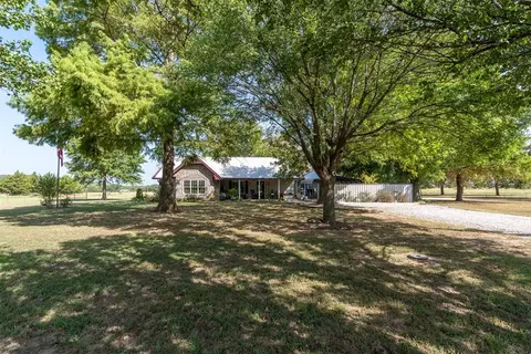 377038 E 1060 Rd, Okemah, OK 74859
