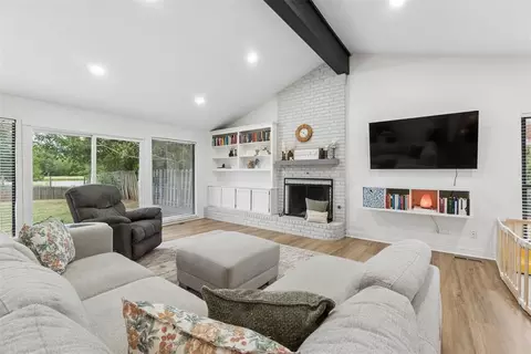 11712 NW 117th St, Yukon, OK 73099