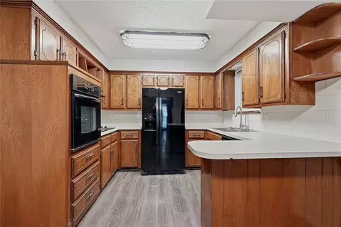 Kitchen - 1701 Camelot Dr, Norman, OK 73069 photo 1 of 4
