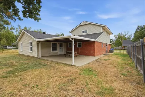 Other - 1701 Camelot Dr, Norman, OK 73069 photo 8 of 10