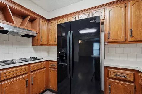 Kitchen - 1701 Camelot Dr, Norman, OK 73069 photo 3 of 4